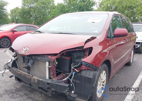 2013 Toyota Sienna Xle V6 8 Passenger from USA, damaged, VIN 5TDYK3DC7DS326237